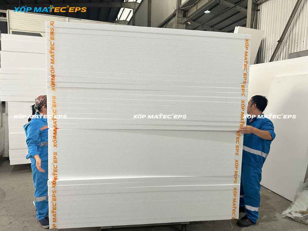 Xốp chống nóng mái tôn: chọn đúng loại để mái nhà bớt hấp nhiệt